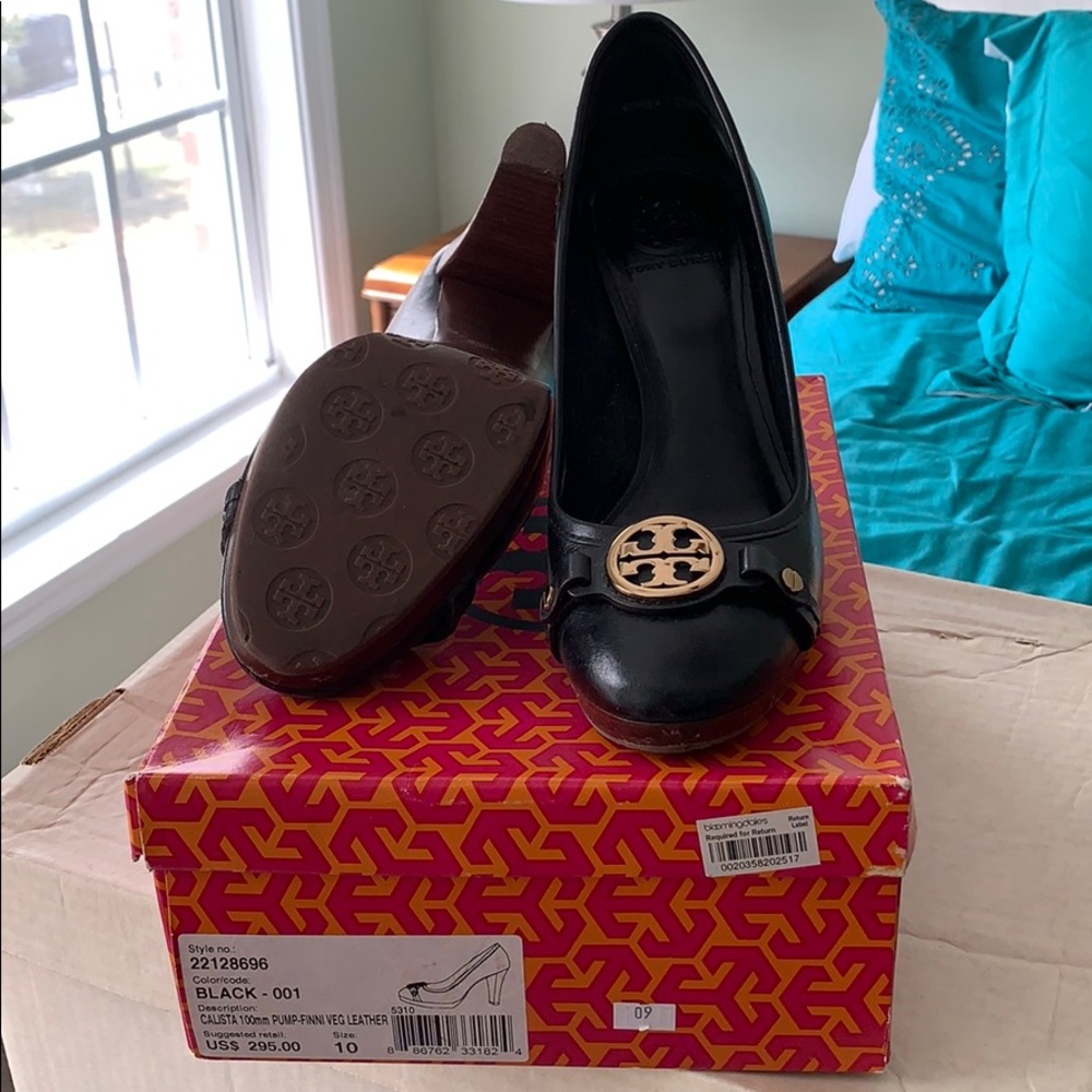 Tory Burch Black Pumps
